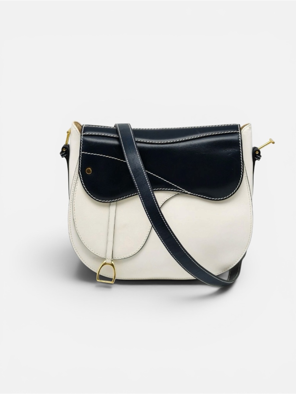 Gucci White Black Leather Saddle Crossbody Bag Contrast Stitch